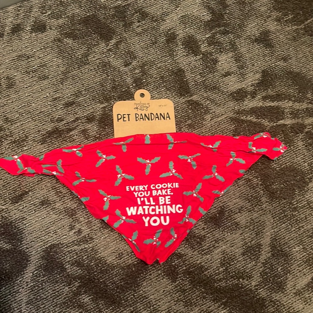 Reversible dog bandana